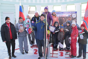 Участие в «Лыжне России» становится семейной традицией
