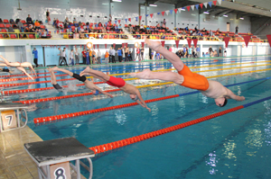 Три десятка медалей завоевали новотроицкие пловцы