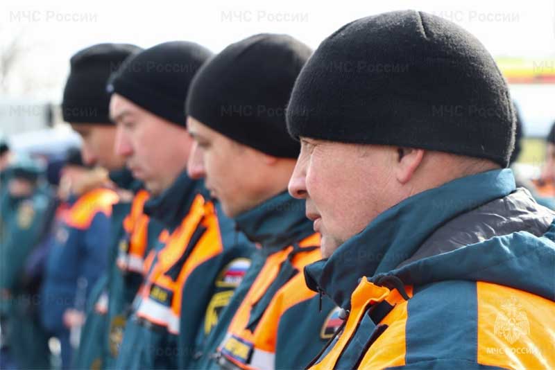 В Оренбуржье для оказания помощи по борьбе с паводком направили спасателей из Самары