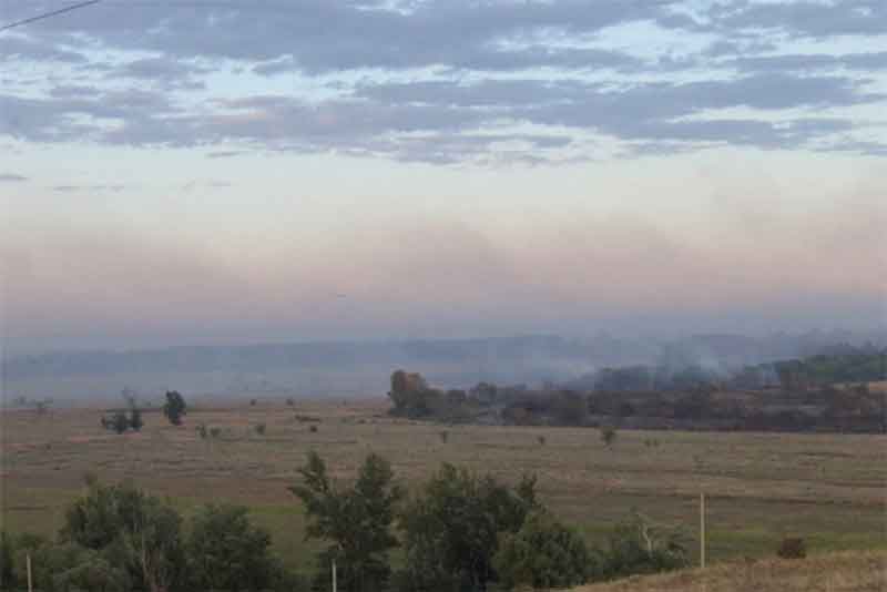 Пожар ликвидирован: в Оренбуржье потушили 20 гектаров горящей травы
