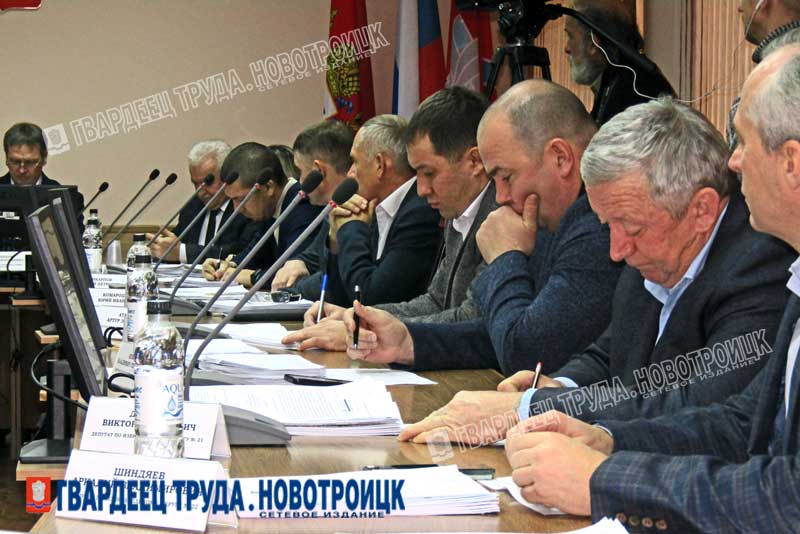 Более 7 миллионов рублей в этом году было направлено в Новотроицке на выполнение наказов избирателей