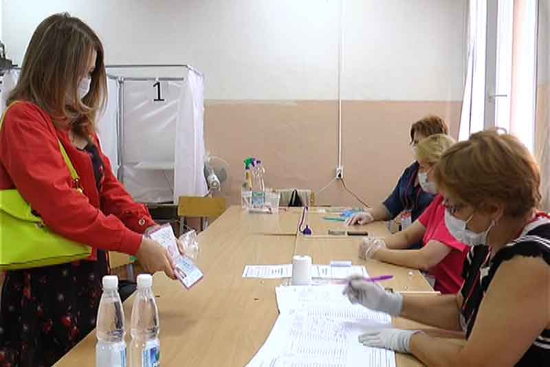 Новотройчане поддержали поправки в Конституцию (фото)