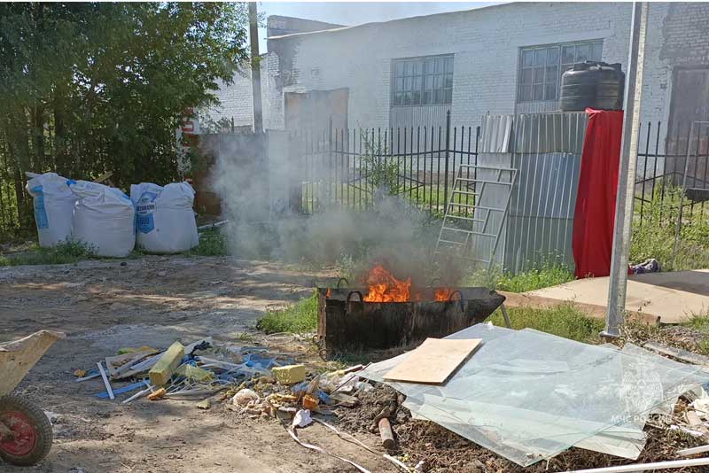 Местный житель заплатит штраф за сжигание мусора