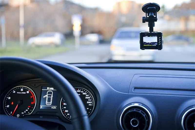 Госавтоинспекция  настоятельно рекомендует водителям   использовать средства фото-, видеофиксации при движении