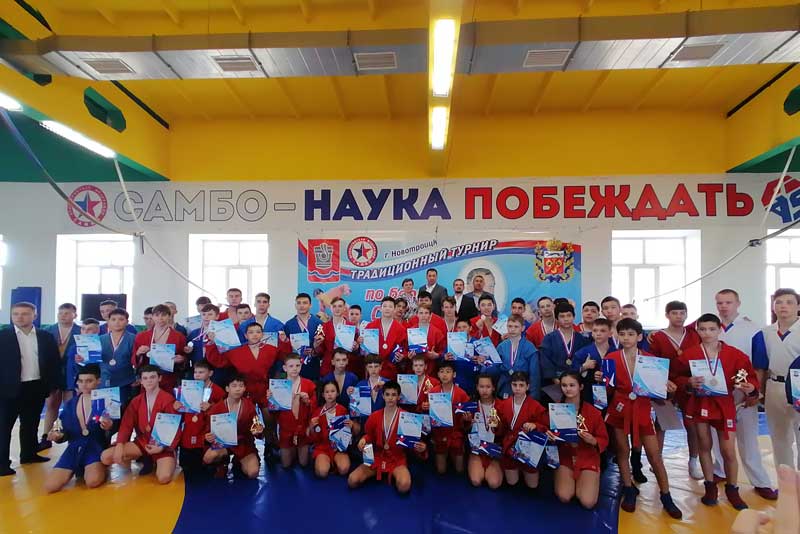 В Новотроицке в 17-ый раз прошел  турнир по самбо памяти Василия Милкина
