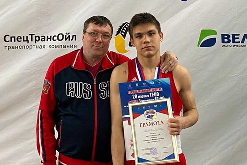 Новотройчанин Кирилл Иванов успешно выступил на первенстве Приволжского федерального округа по боксу
