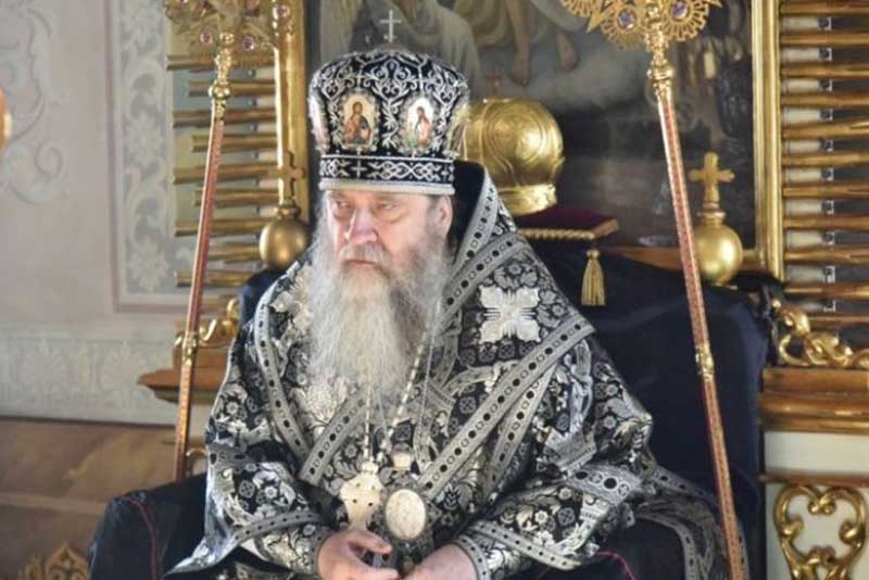 Митрополит Вениамин призвал оренбуржцев в день Пасхи не ходить на кладбище