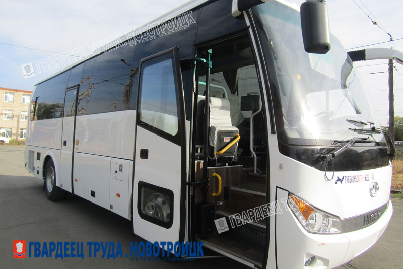 У спортивной школы «Олимп» Новотроицка появился новый автобус