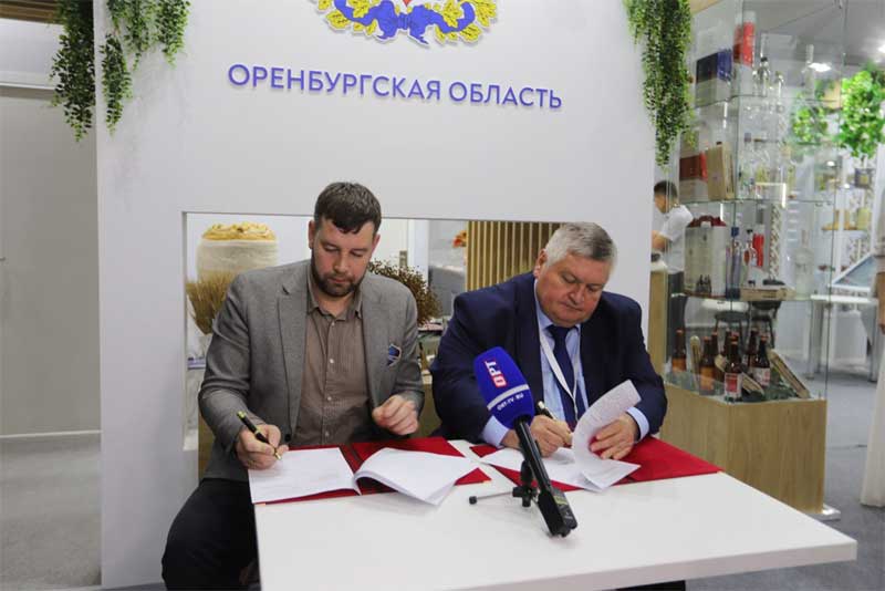 Правительство Оренбуржья и Петербургский тракторный завод подписали соглашение