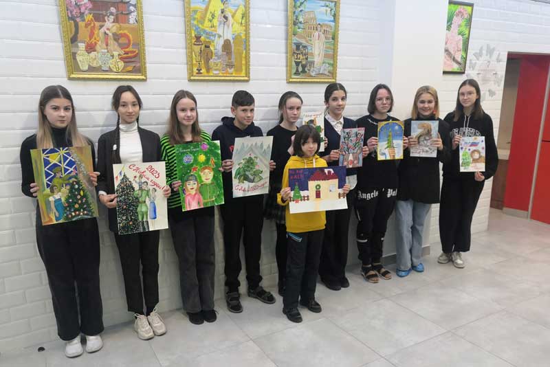 Воспитанники детской художественной школы Новотроицка участвуют в акции «Фронтовая открытка»