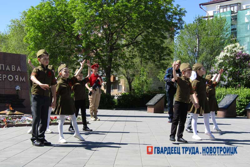 В Новотроицке состоялся автопробег в честь 79-летия Великой Победы