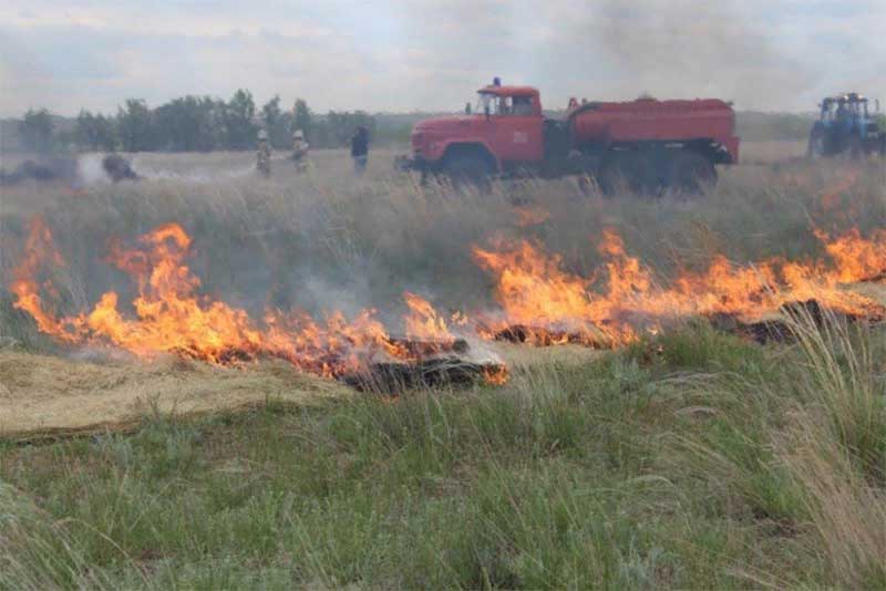 Оренбургские спасатели предупредили о повышенной пожарной опасности