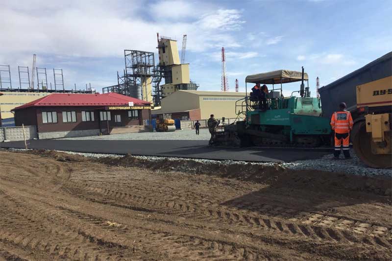 Строительство дороги к Новотроицкому содовому заводу выполнили на 85%
