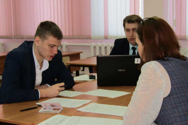 Девятиклассники Новотроицка проходят итоговое собеседование по русскому языку