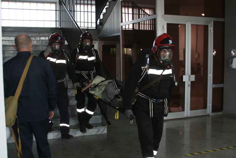 Работники Заводоуправления «Уральской Стали» подтвердили готовность к эвакуации в случае возникновения пожара в здании (фото)