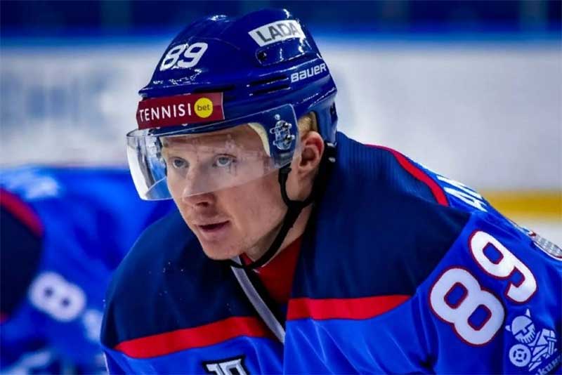 Хоккеист Вячеслав Андрющенко вернулся в «Южный Урал»