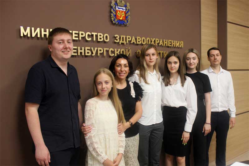 Новотроицкая бильярдистка Алиса Прилепина побывала на встрече с вице – губернатором области