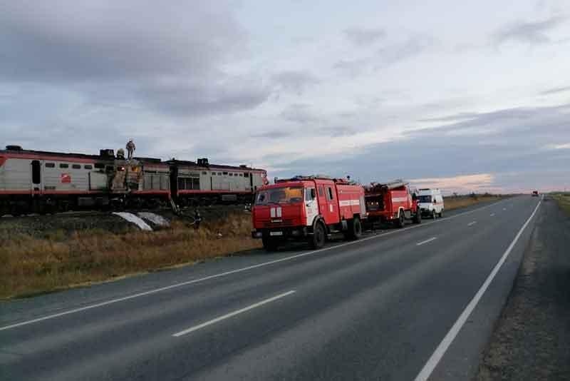 В Оренбуржье на перегоне Репино-Гай в товарном поезде загорелся локомотив