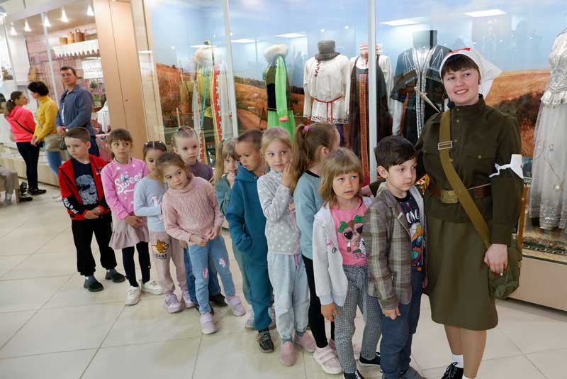 Дети отдали дань памяти подвигу советского солдата…