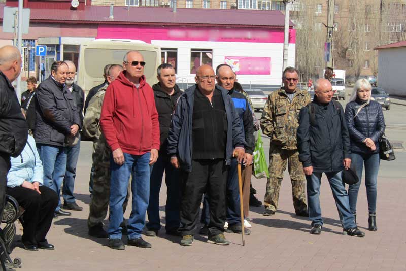 Новотройчане склонили головы в память о погибшем бойце СВО Алексее Косолапове