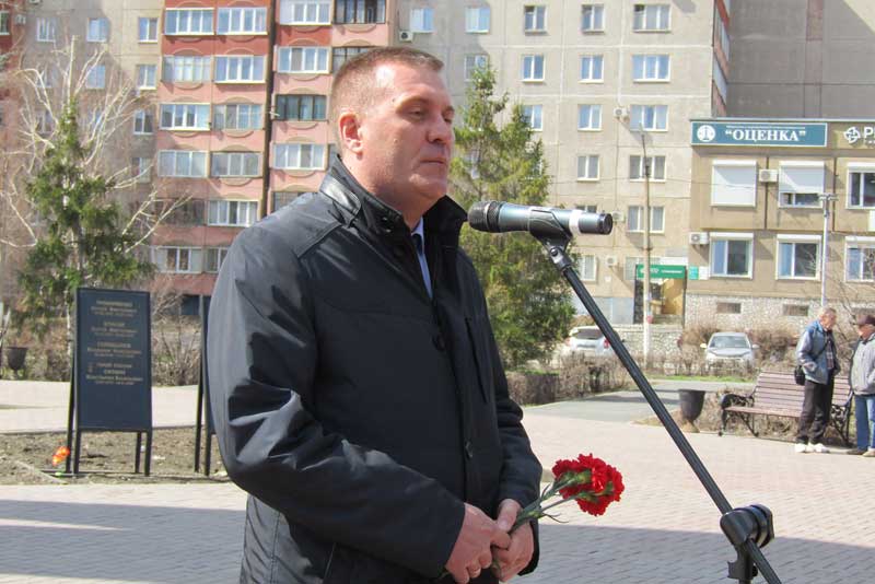 Новотройчане склонили головы в память о погибшем бойце СВО Алексее Косолапове