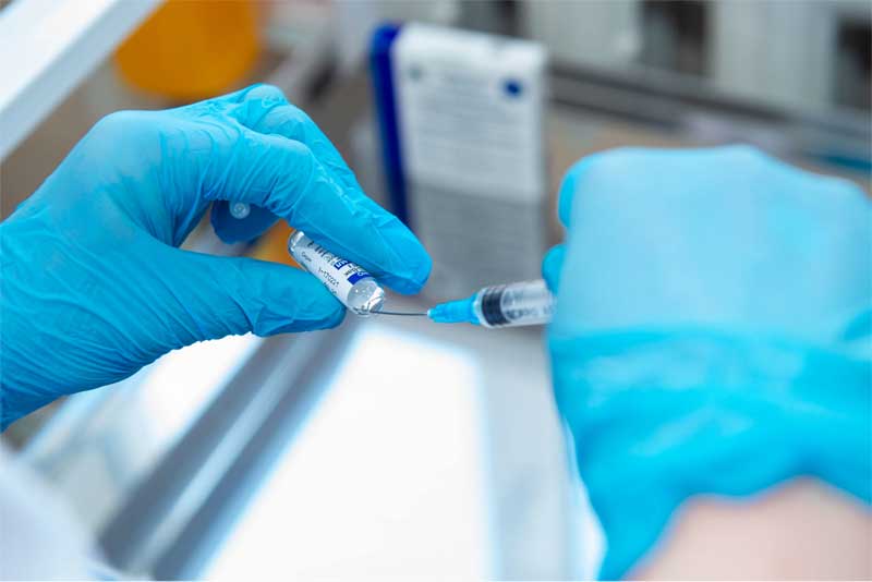 В Оренбургской области продолжается вакцинация от коронавируса