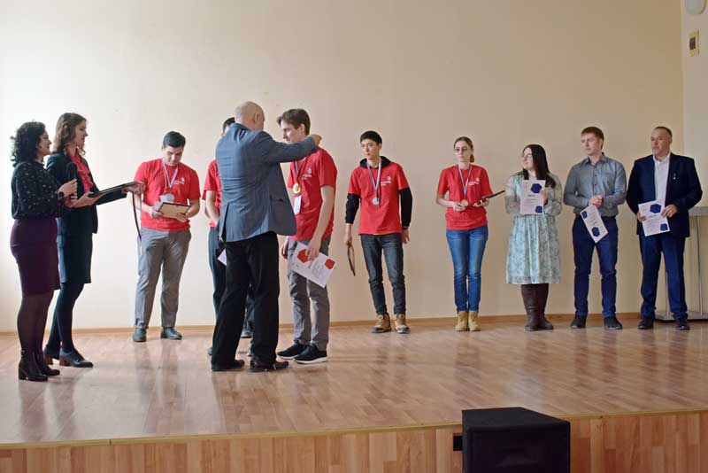 В Новотроицком строительном техникуме чествовали участников и победителей регионального чемпионата профессионального мастерства