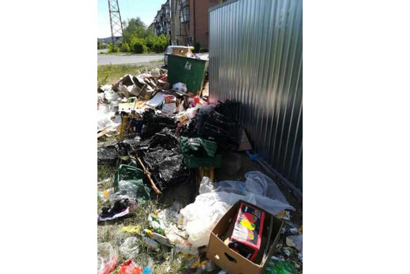 Свалки мусора в жилых кварталах