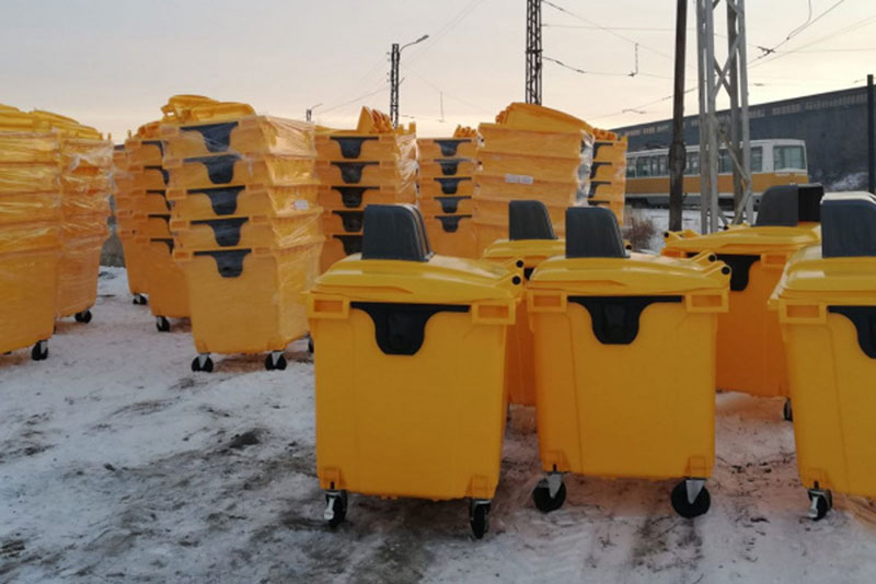 Первая партия контейнеров для сбора пластика поступила в Новотроицк