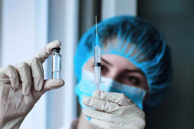Добровольная вакцинация от COVID-19 начинается в Оренбуржье с 18 января