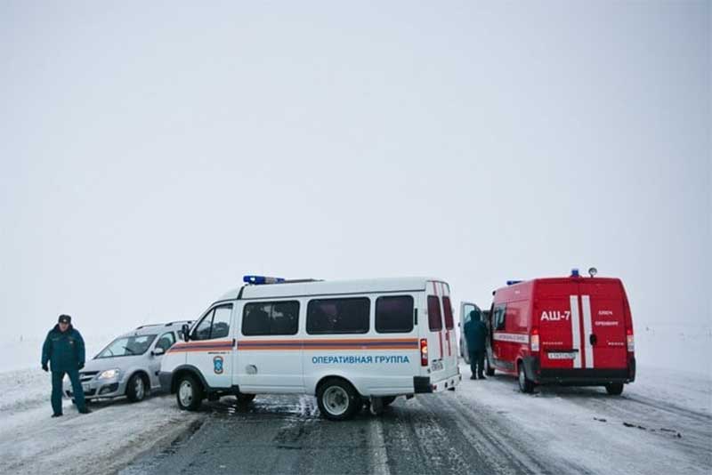 МЧС Оренбуржья рекомендует автомобилистам отменить поездки на дальние расстояния
