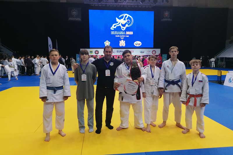 Новотроицкие самбисты завоевали медали на Международном турнире по дзюдо