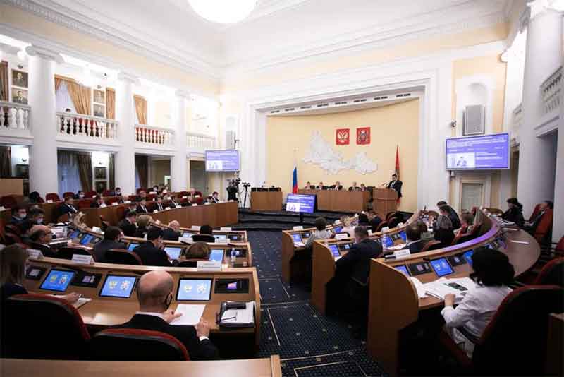 Депутаты Заксобрания Оренбуржья приняли бюджет на 2022 год