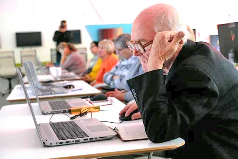Новотроицкие пенсионеры обучатся компьютерной грамотности