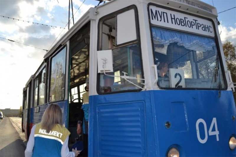 В Новотроицке за долги арестовали трамваи