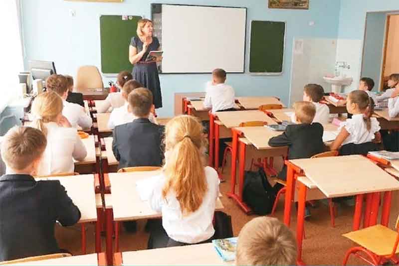 С 23 ноября в Оренбуржье для школьников 1-4 классов возобновится очное обучение 