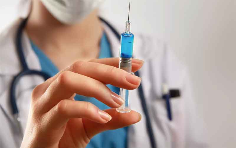 За три часа работы колл-центра на вакцинацию записались почти 1500 оренбуржцев