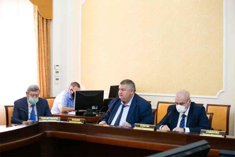 На заседании областного правительства Новотроицку  выделено 35 миллионов рублей на выполнение дорожных работ