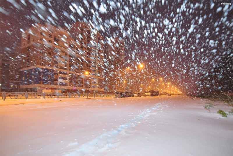 Вместо Крещенских морозов Оренбуржье накрыли снег и метель