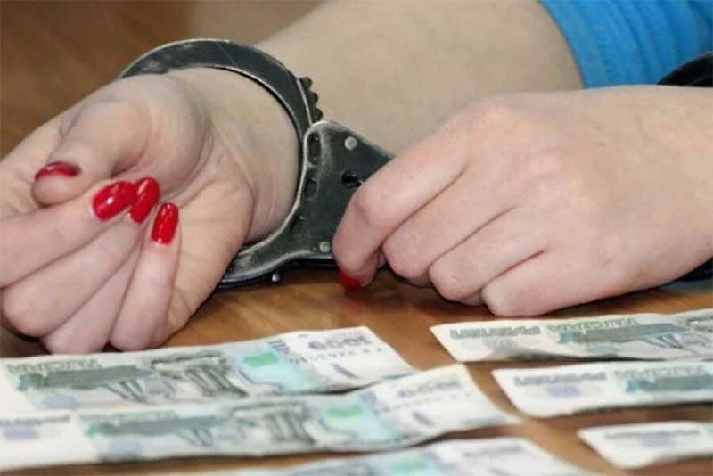 В Новотроицке начальник почтового отделения похитила более 100 тыс рублей 