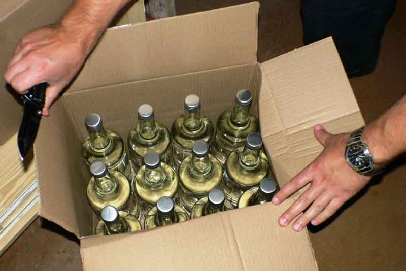 С начала года в Оренбуржье изъято более 20 тысяч литров нелегальной алкогольной продукции