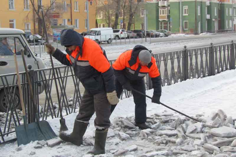 Прокуратура Новотроицка взяла на особый контроль работу по уборке и содержанию города в зимний период