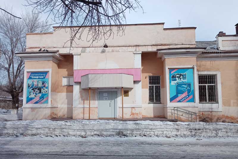 Причины аварийного здания спортивной школы «Спартак» устранят в этом году