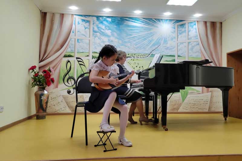 В детской музыкальной школе Новотроицка первоклассники показали, чему научились за год