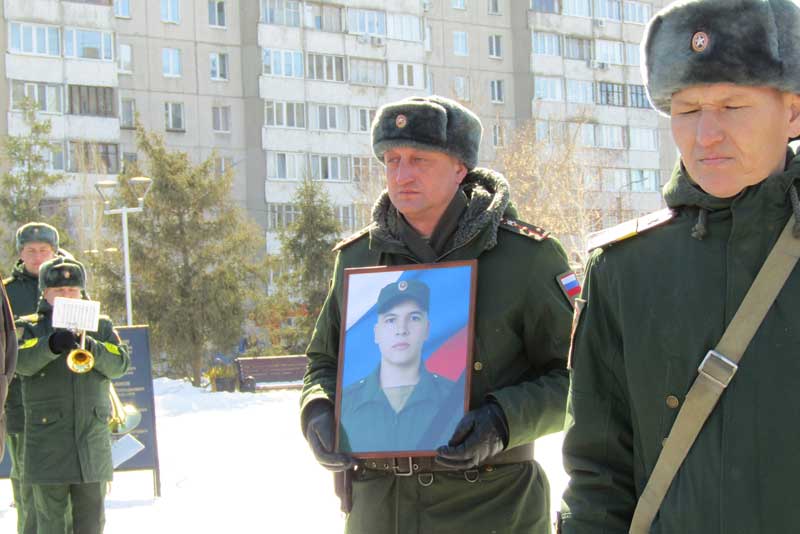 Новотройчане проводили в последний путь  бойца СВО Александра Дианова