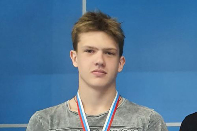 Новотроицкий пловец Ярослав Остроухов прошел отбор для участия во Всероссийских соревнованиях