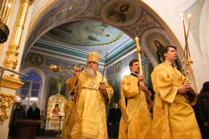 Православные оренбуржцы отмечают Рождество Пресвятой Богородицы