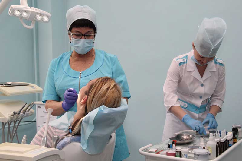 В тройке лучших клиник Оренбуржья – стоматологическая поликлиника Новотроицка.