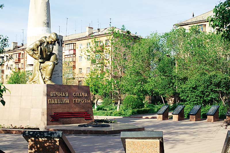 9,5 миллиона рублей будет направлено на реконструкцию сквера у памятника «Вечно живым»