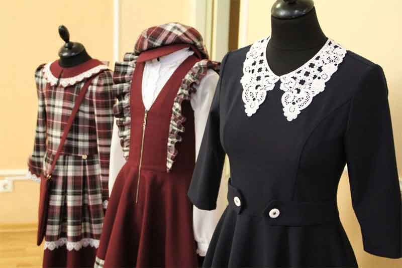 Минобразования рассказало, кто будет шить форму для оренбургских школьников